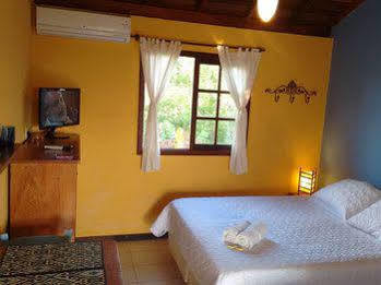 Capitao Cook Inn Praia do Rosa